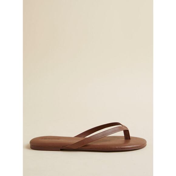 Torrid NWT size 6 WW Sunnie Flip Flop (WW) Deep Taupe - Picture 1 of 4